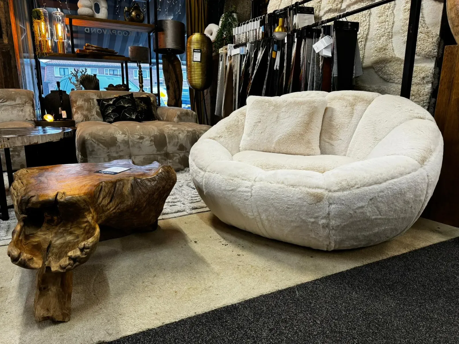Loveseat Vivaro